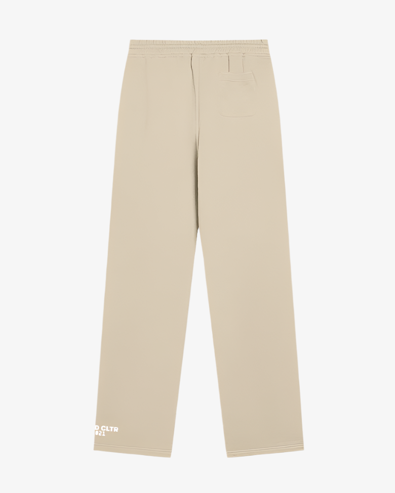 Back view: Deep pleated pockets on straight-leg terries