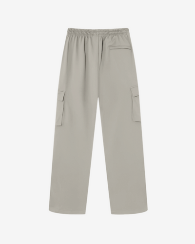 Back view: Expandable cargo pocket on beige summer terries